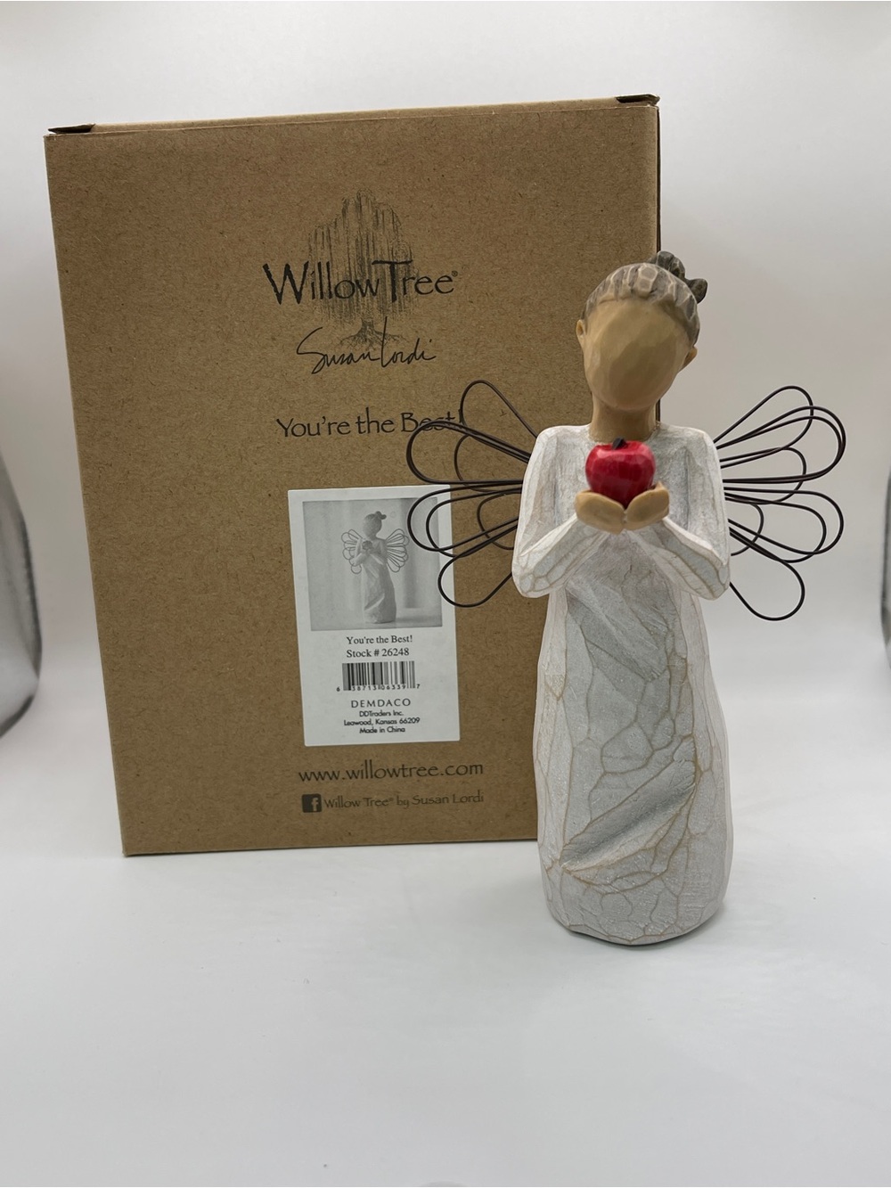 Willow Tree You’re The Best White Angel Figurine Holding Red Heart